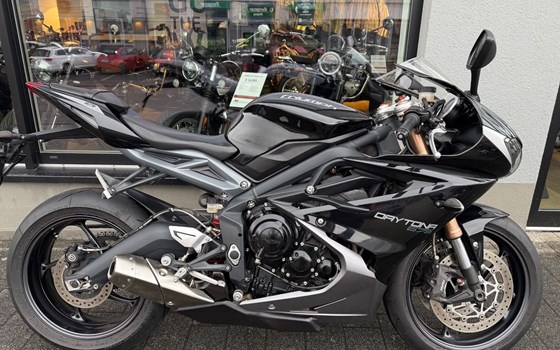 Gebrauchtmotorrad Triumph Daytona 675 - Bild 1