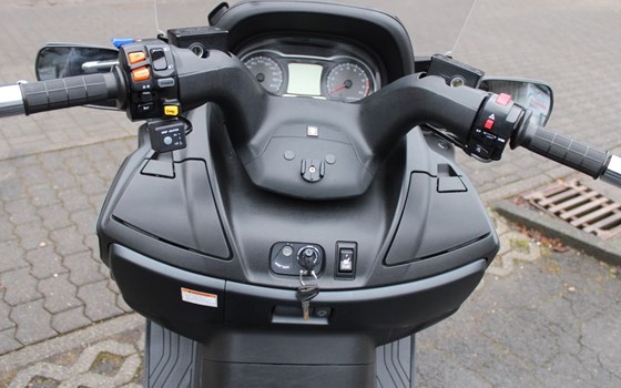 Gebrauchtmotorrad Suzuki Burgman 650 Executive - Bild 13