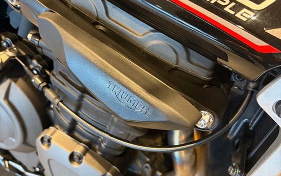 Gebrauchtmotorrad Triumph Speed Triple 1200 RS - Bild 11