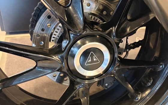 Gebrauchtmotorrad Triumph Speed Triple 1200 RS - Bild 14