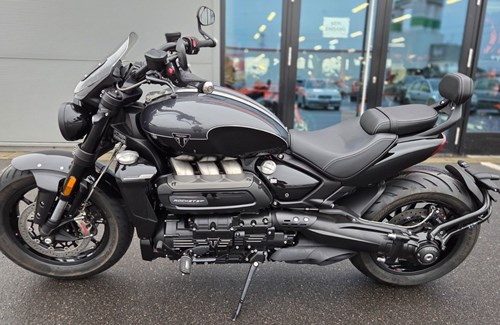 Neumotorrad Triumph Rocket 3 Storm GT
