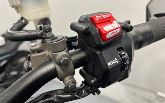 Gebrauchtmotorrad Yamaha MT-09 35kW - Bild 10