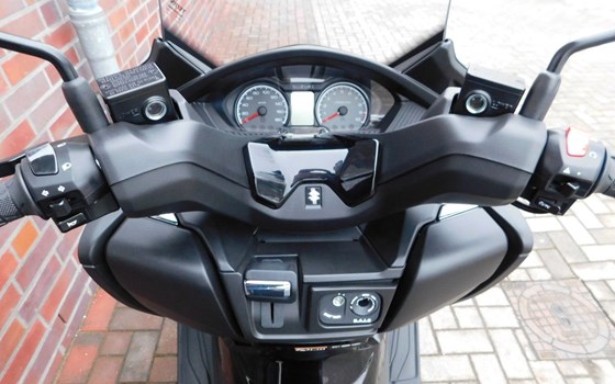 Neufahrzeug Suzuki Burgman 400 - Bild 12