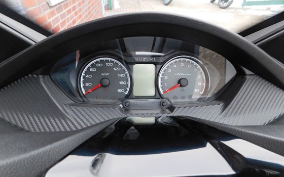 Neufahrzeug Suzuki Burgman 400 - Bild 13