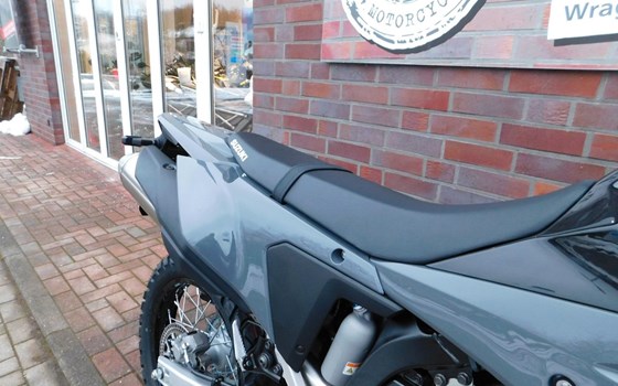 Neufahrzeug Suzuki DR-Z4S - Bild 16