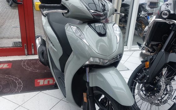 Gebrauchtmotorrad Honda SH125i - Bild 2