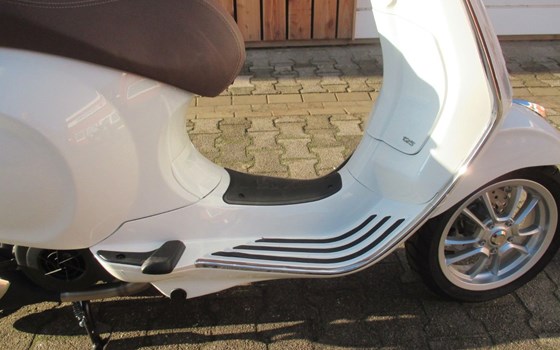 Neufahrzeug Vespa Primavera 125 - Bild 12