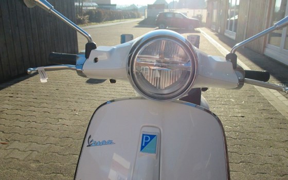 Neufahrzeug Vespa Primavera 125 - Bild 8