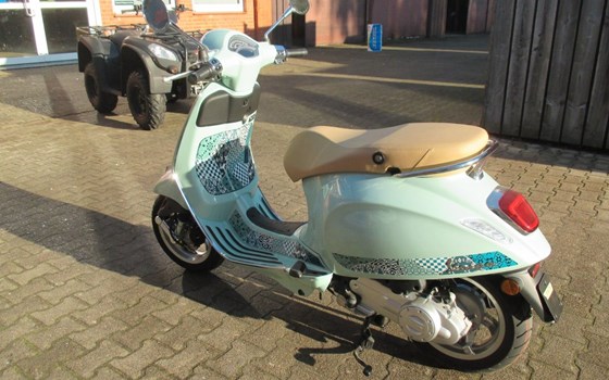 Neufahrzeug Vespa Primavera 50 Batik - Bild 5