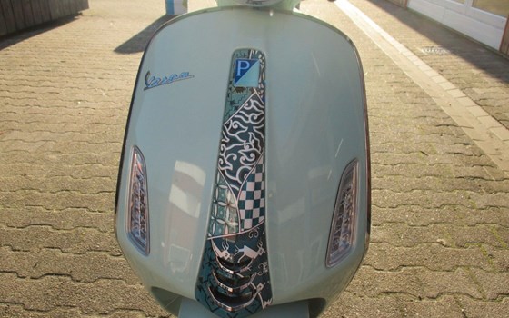 Neufahrzeug Vespa Primavera 50 Batik - Bild 8