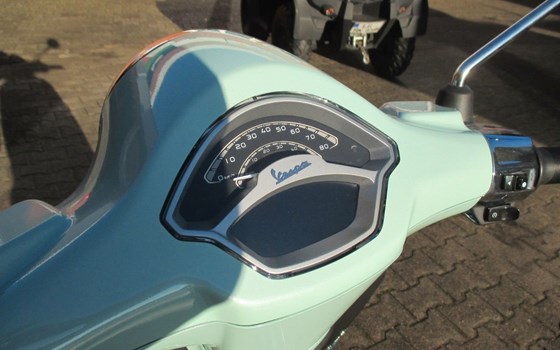 Neufahrzeug Vespa Primavera 50 Batik - Bild 9