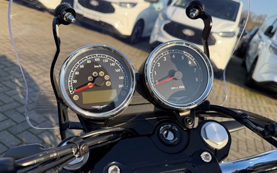 Gebrauchtmotorrad Moto Guzzi V7 Spezial - Bild 14