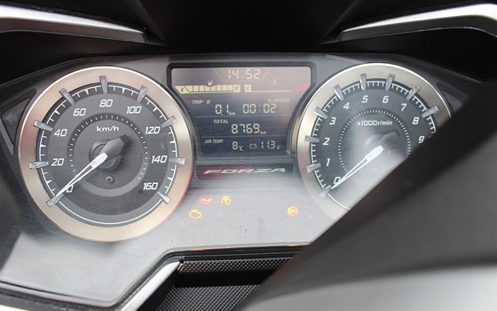 Gebrauchtmotorrad Honda Forza 350 - Bild 5