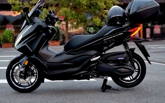 Gebrauchtmotorrad Honda Forza 350 - Bild 4