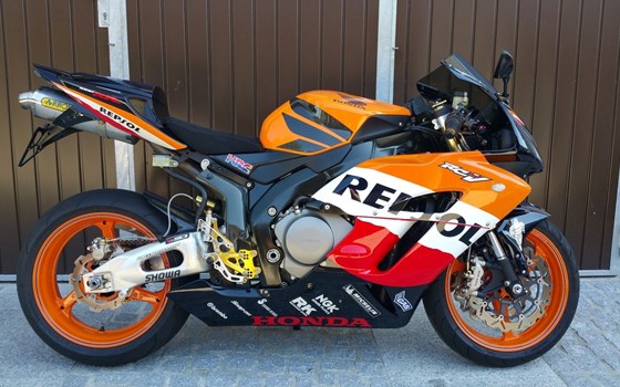 Gebrauchtmotorrad Honda CBR1000RR Fireblade - Bild 1
