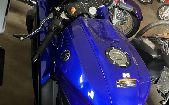 Gebrauchtmotorrad Yamaha R7 - Bild 2