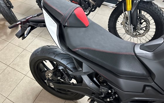 Neufahrzeug Rieju NKD 125 - Bild 15