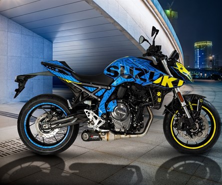 Neumotorrad Suzuki GSX-8S