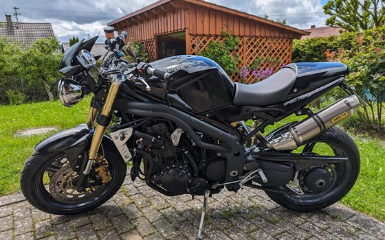 Gebrauchtmotorrad Triumph Speed Triple 1050 - Bild 4