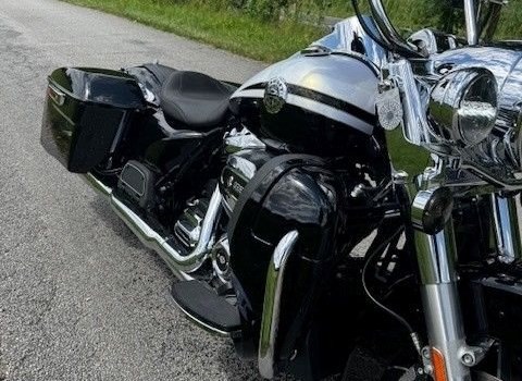 Gebrauchtmotorrad Harley-Davidson CVO Road King FLHRSE - Bild 6