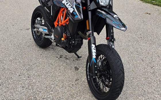 Gebrauchtmotorrad KTM 690 SMC R - Bild 1
