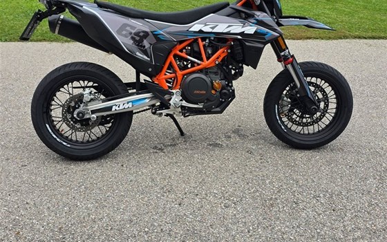 Gebrauchtmotorrad KTM 690 SMC R - Bild 2