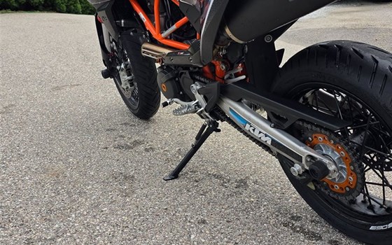 Gebrauchtmotorrad KTM 690 SMC R - Bild 4