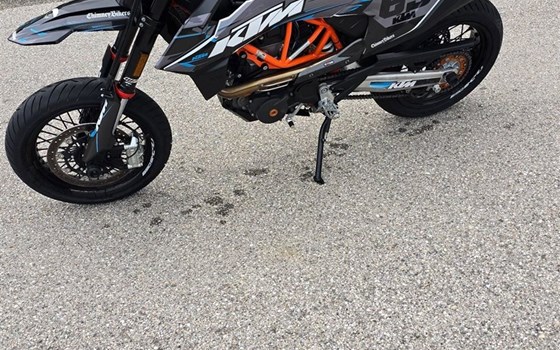 Gebrauchtmotorrad KTM 690 SMC R - Bild 6
