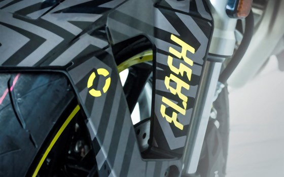 Neufahrzeug Suzuki GSX-8S - Bild 8