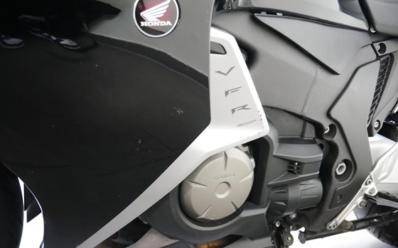 Gebrauchtmotorrad Honda VFR 1200 F - Bild 13