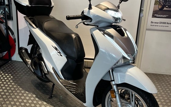 Gebrauchtmotorrad Honda SH150i - Bild 1