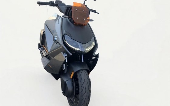 Gebrauchtmotorrad BMW CE 04 - Bild 2