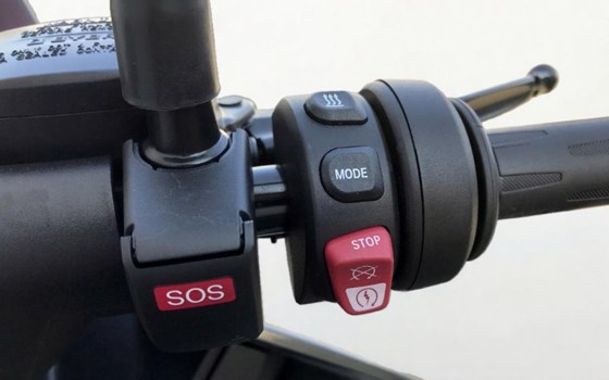 Gebrauchtmotorrad BMW CE 04 - Bild 5