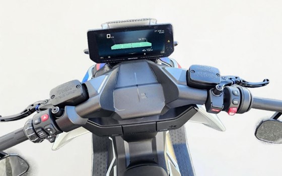 Gebrauchtmotorrad BMW CE 04 - Bild 11