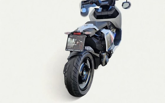 Gebrauchtmotorrad BMW CE 04 - Bild 7