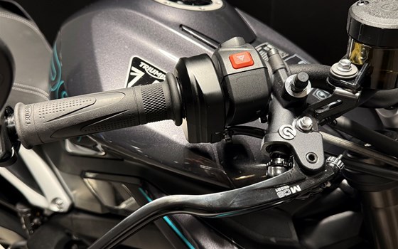 Neufahrzeug Triumph Street Triple 765 RS - Bild 11