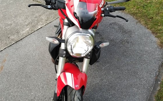 Gebrauchtmotorrad Ducati Monster 821 Stripe - Bild 3