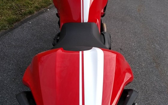Gebrauchtmotorrad Ducati Monster 821 Stripe - Bild 5