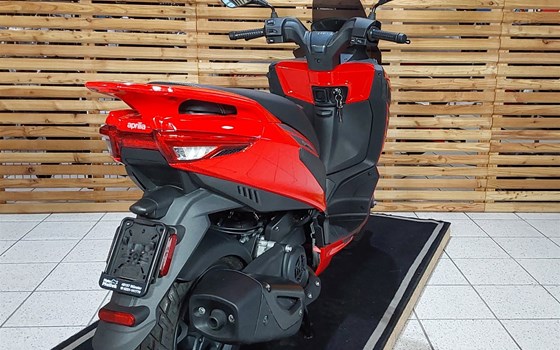 Gebrauchtmotorrad Aprilia SXR 50 - Bild 4