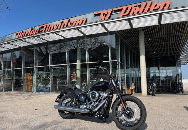 Harley-Davidson Softail Street Bob FXBB (Vivid Black)