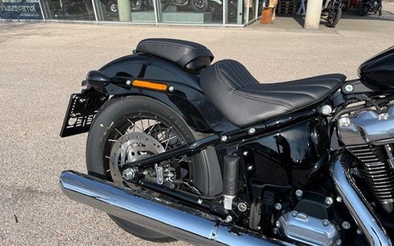 Neufahrzeug Harley-Davidson Softail Street Bob FXBB - Bild 7
