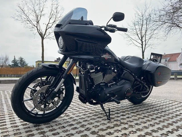 Harley-Davidson Softail Low Rider ST (Midnight Firestorm/Black Finish) - Bild 11
