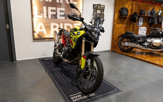 Gebrauchtmotorrad BMW F 900 GS - Bild 1