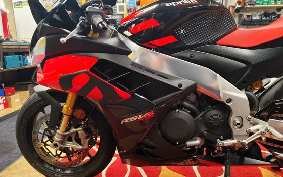 Gebrauchtmotorrad Aprilia RSV4 1100 Factory - Bild 6