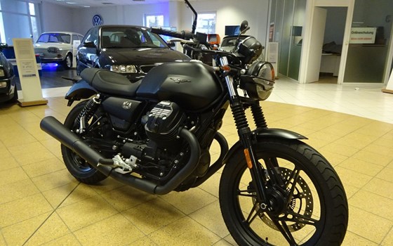 Gebrauchtmotorrad Moto Guzzi V7 Stone - Bild 4