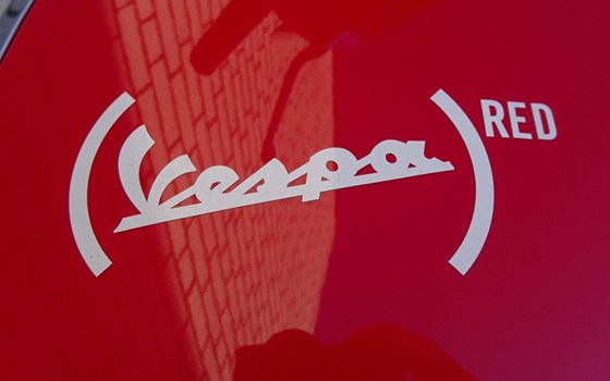 Neufahrzeug Vespa Primavera RED Elettrica 70 - Bild 4