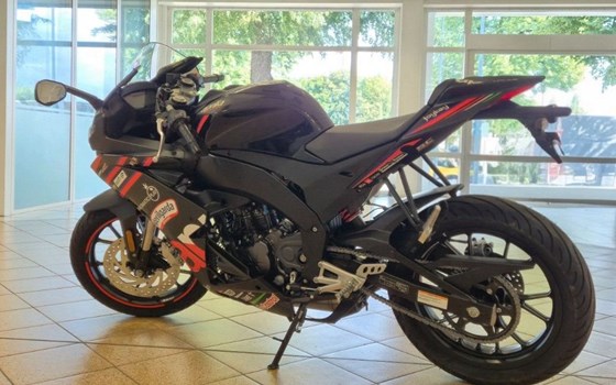 Neufahrzeug Aprilia RS 125 Replica - Bild 2