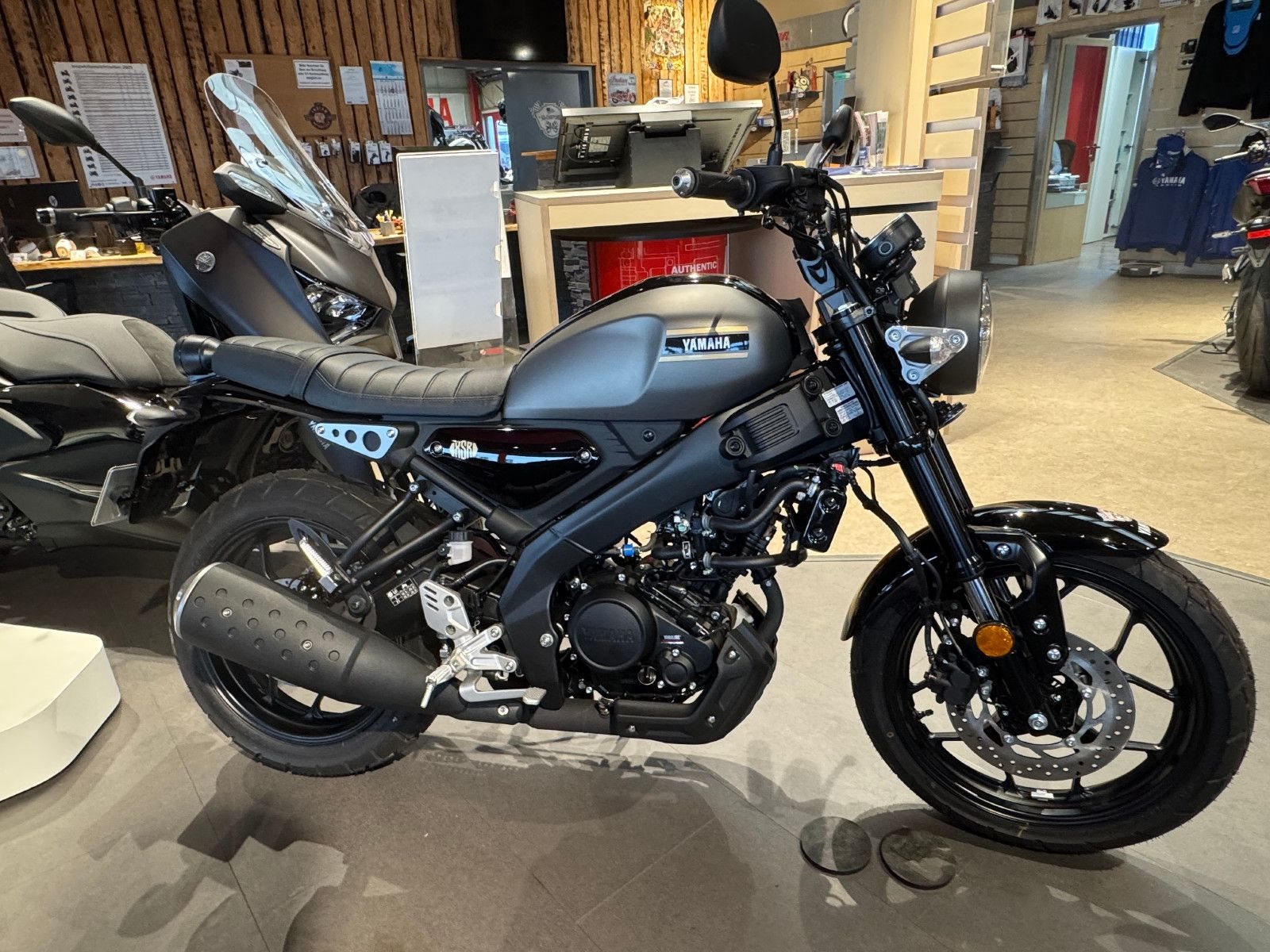 Yamaha XSR125 