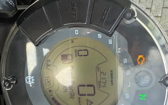 Gebrauchtmotorrad Husqvarna Svartpilen 401 - Bild 6