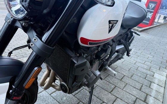 Gebrauchtmotorrad Triumph Trident 660 - Bild 3